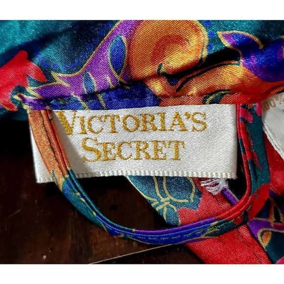 VINTAGE GOLD LABEL VICTORIA SECRET GOWN - Picture 5 of 8